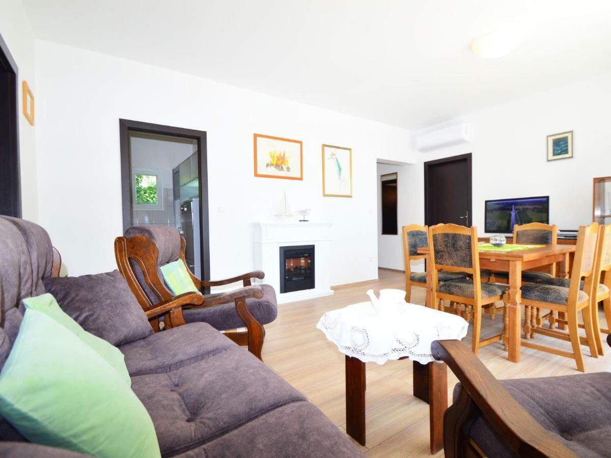 Apartment Amiela By Interhome Trogir Eksteriør bilde